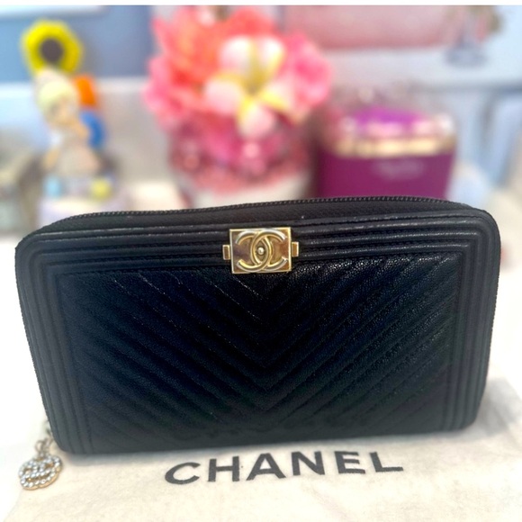 Chanel Black Caviar Wallet 💯 Authentic - Picture 1 of 10